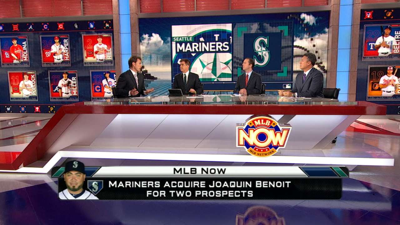 Padres get two Seattle prospects for Benoit