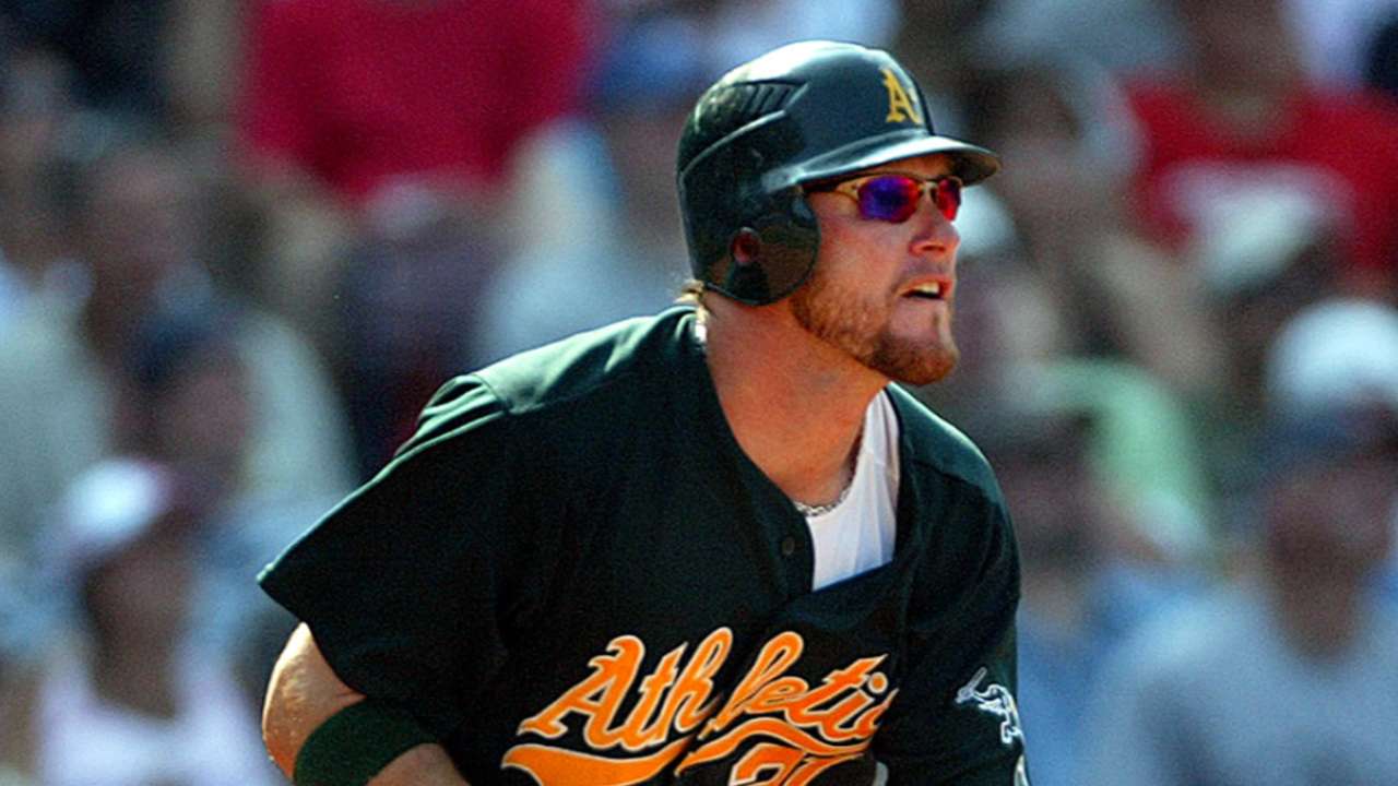 Kotsay named Athletics' new bench coach