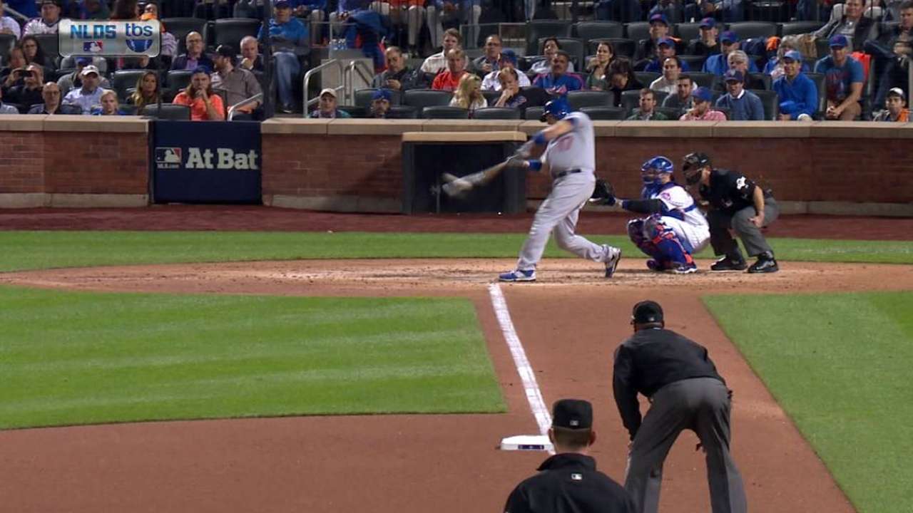 Ellis signed; Dodgers non-tender 2 righties