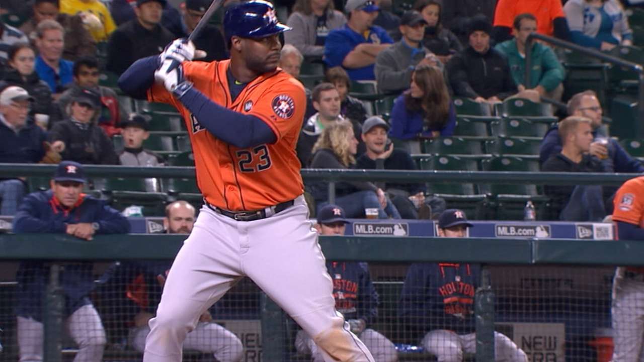 Astros non-tender Chris Carter