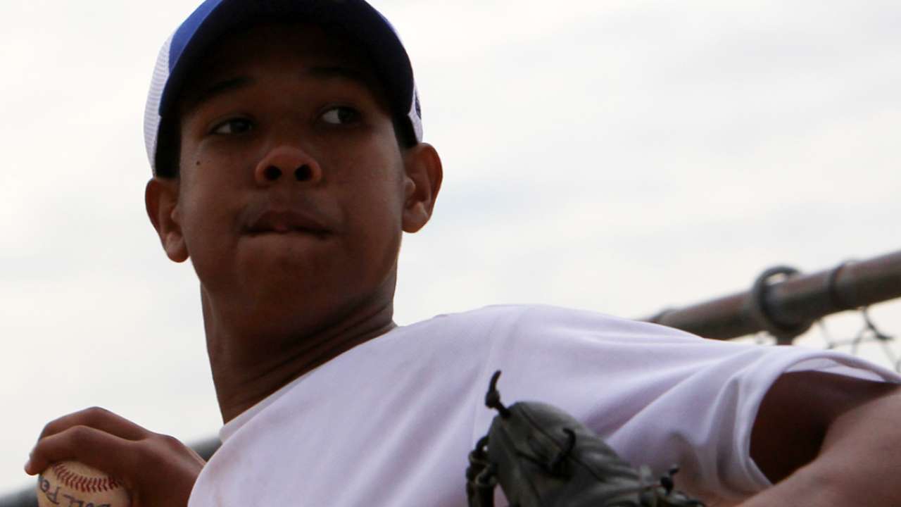 Bauers among 10 prospects poised to surge in 2016