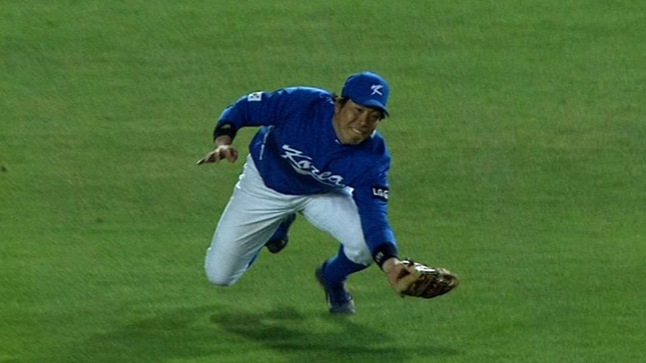 Kim's great diving catch