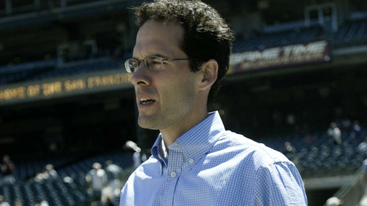 DePodesta leaves Mets for NFL's Browns