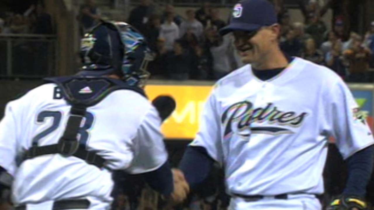 Hoffman makes strong debut on HOF ballot