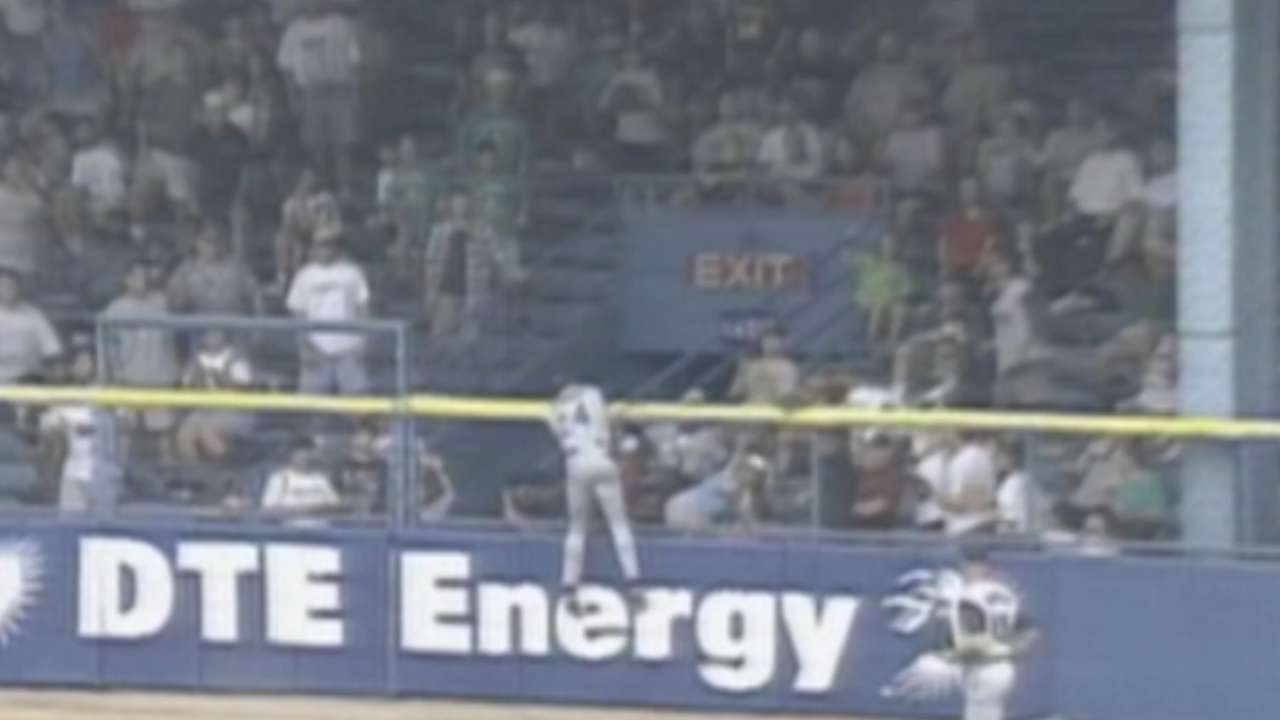 Griffey robs Gonzalez of homer