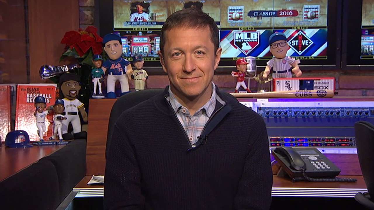Who is the NL West favorite in 2016?