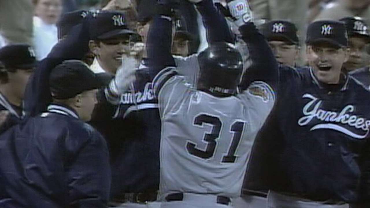 Boggs draws bases-loaded walk