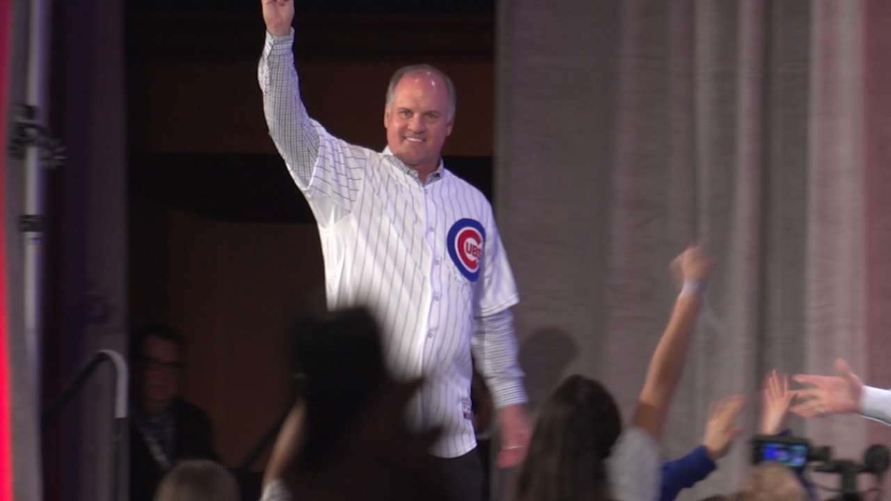 After reaching goal, Sandberg finds comfort back with Cubs