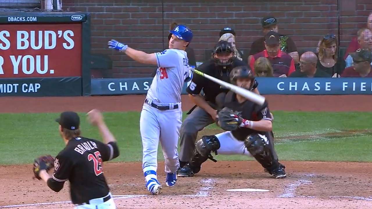 Behind the scenes, D-backs count on Nevin, Bell