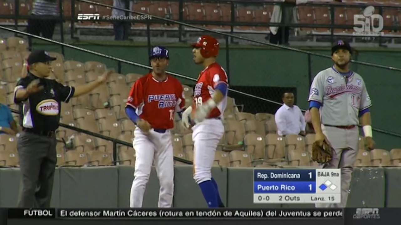 Soto ties it in the 9th