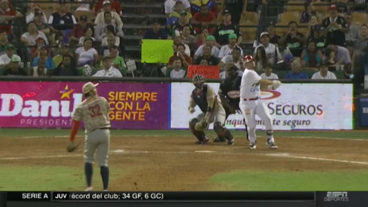 Vazquez's walk-off homer