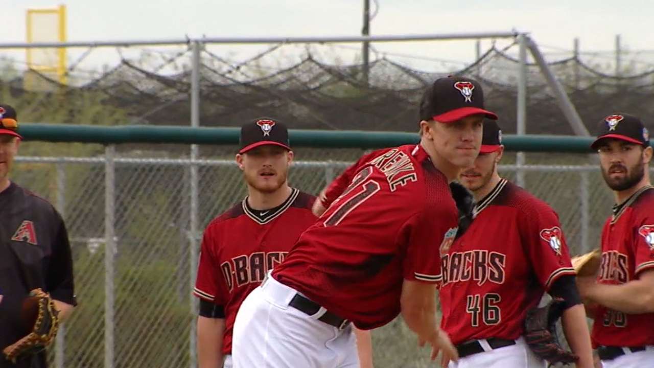 D-backs extend Hale's contract