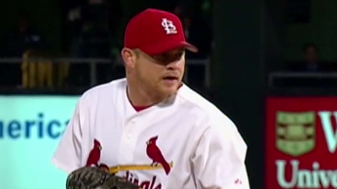 Isringhausen, Cards saves leader