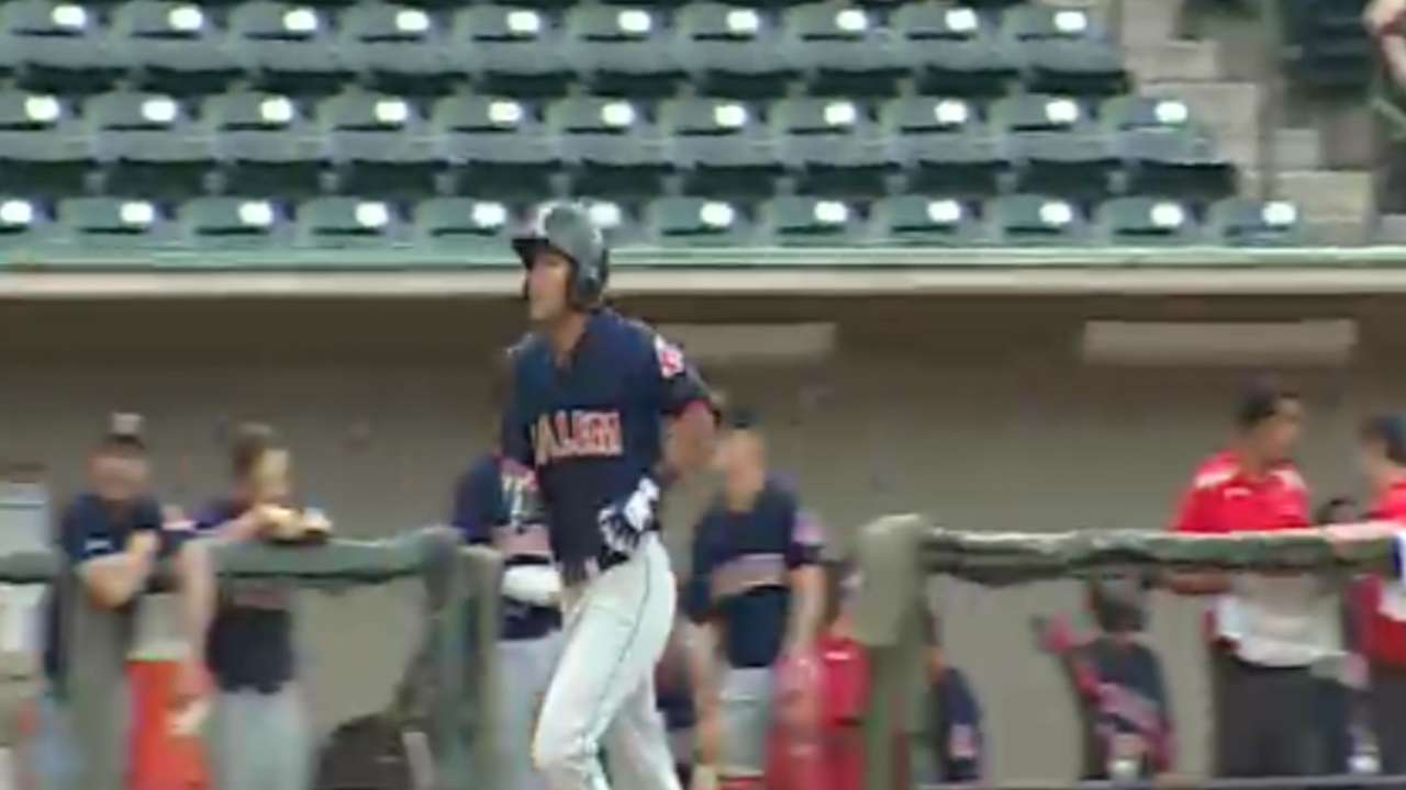 Brewers deal Hill to Red Sox for 2 prospects