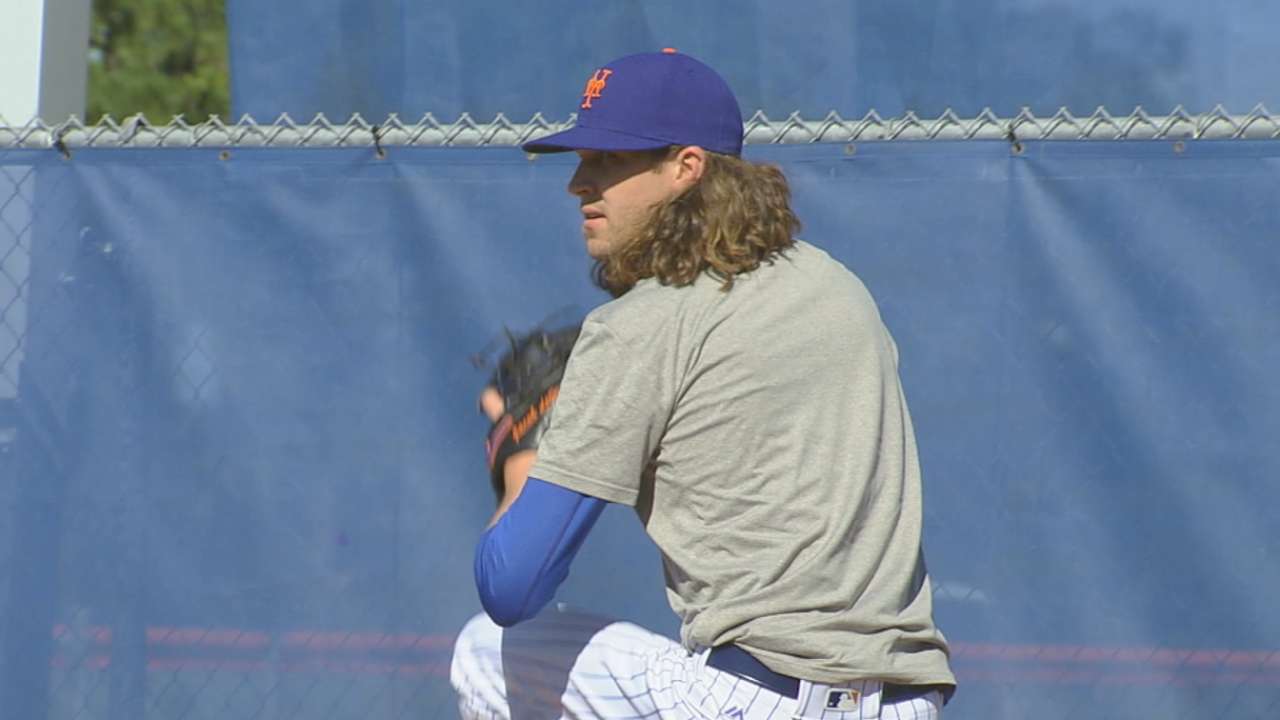 At impasse, deGrom's contract renewed