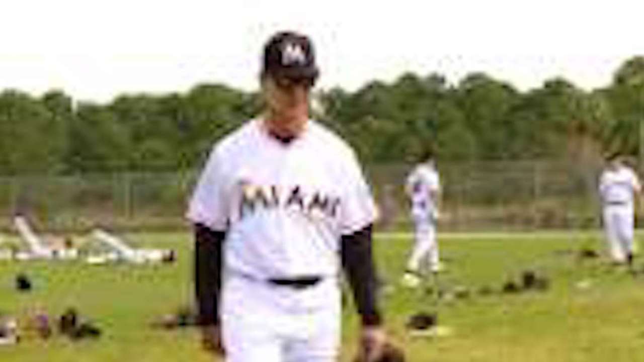 Veteran Jackson struggles in Marlins debut