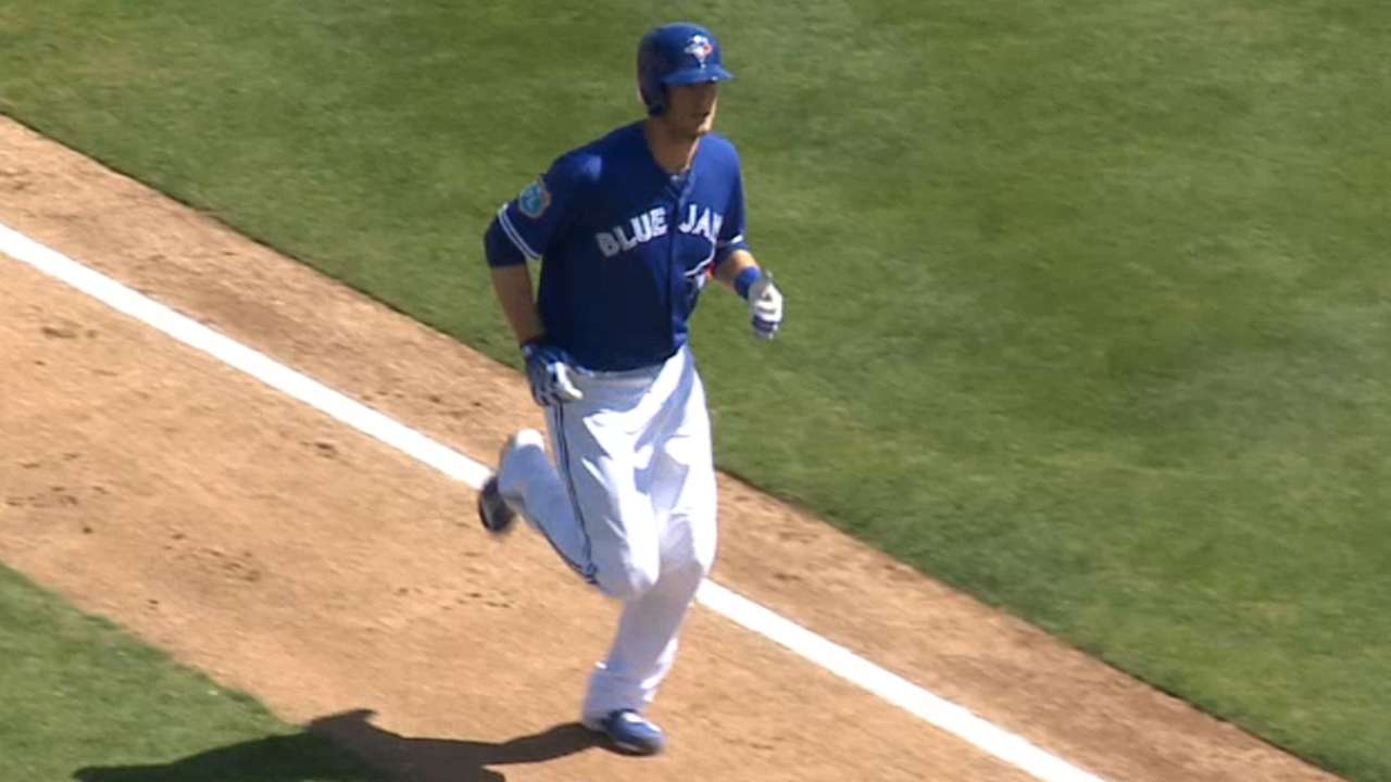 Saunders stays hot to back Dickey vs. Braves