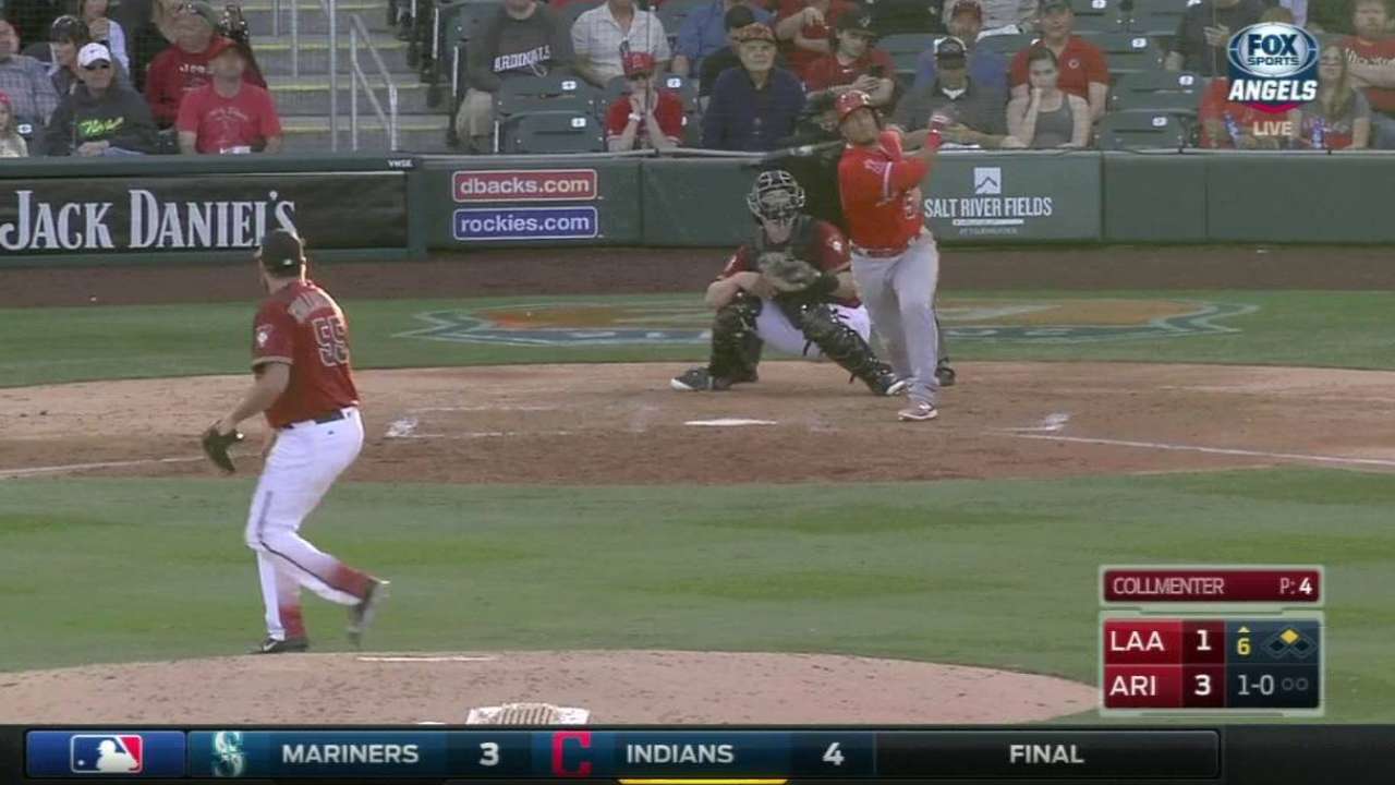 Perez's two-run homer
