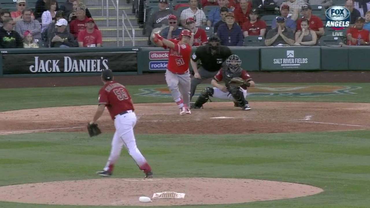 Choi, Perez power Halos past D-backs