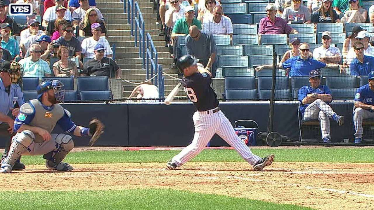 Diaz's two-run homer
