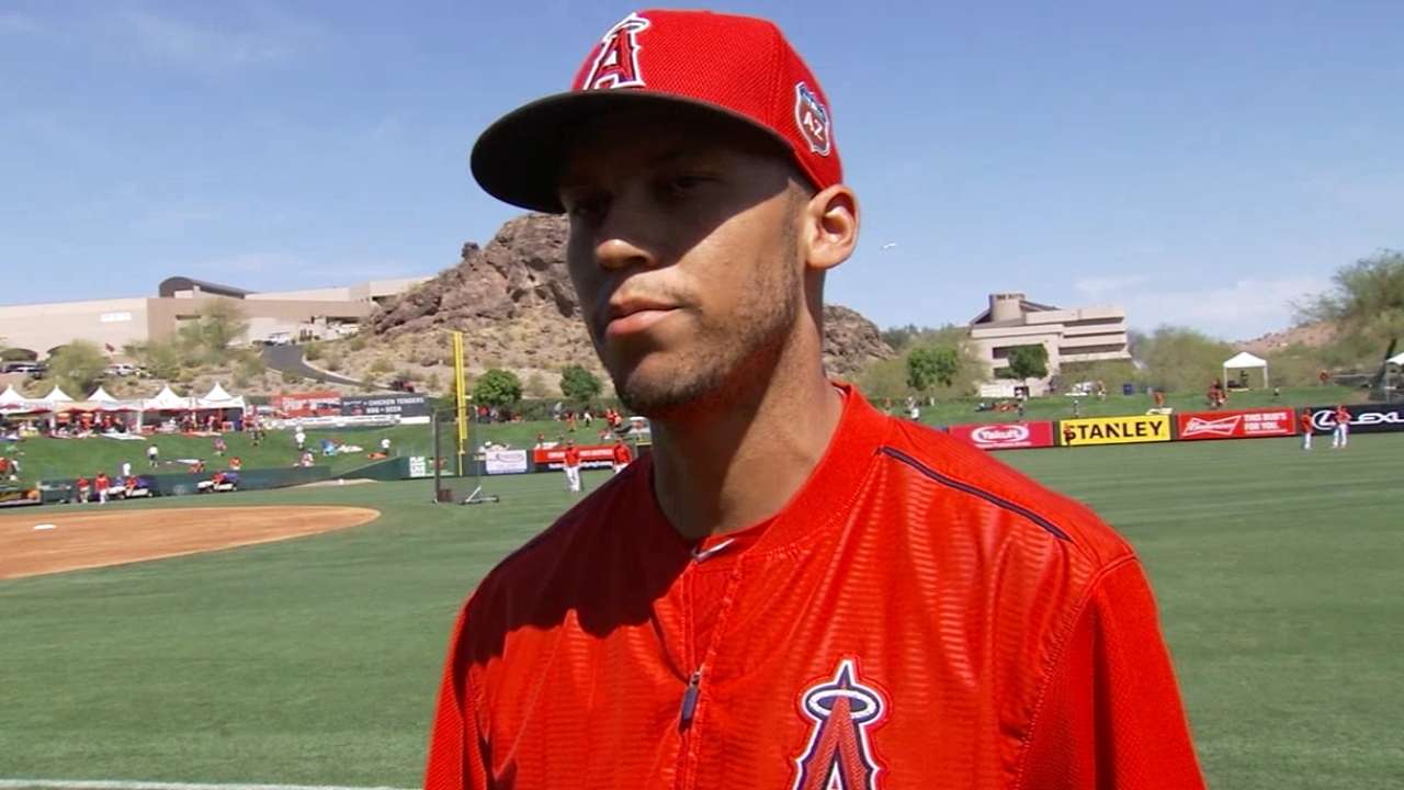 Simmons resting arm, kept out of field