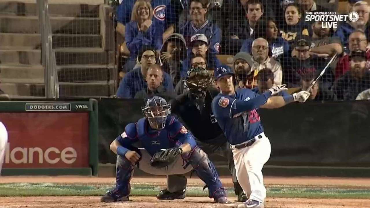 Barnes homers again in wild win vs. Cubs