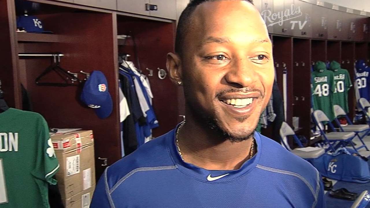 Dyson feeling better, resumes light throwing