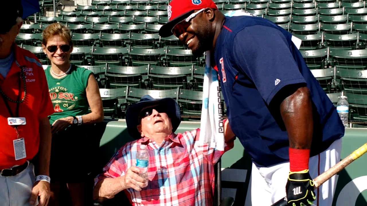 WWII veteran has a ball meeting Big Papi