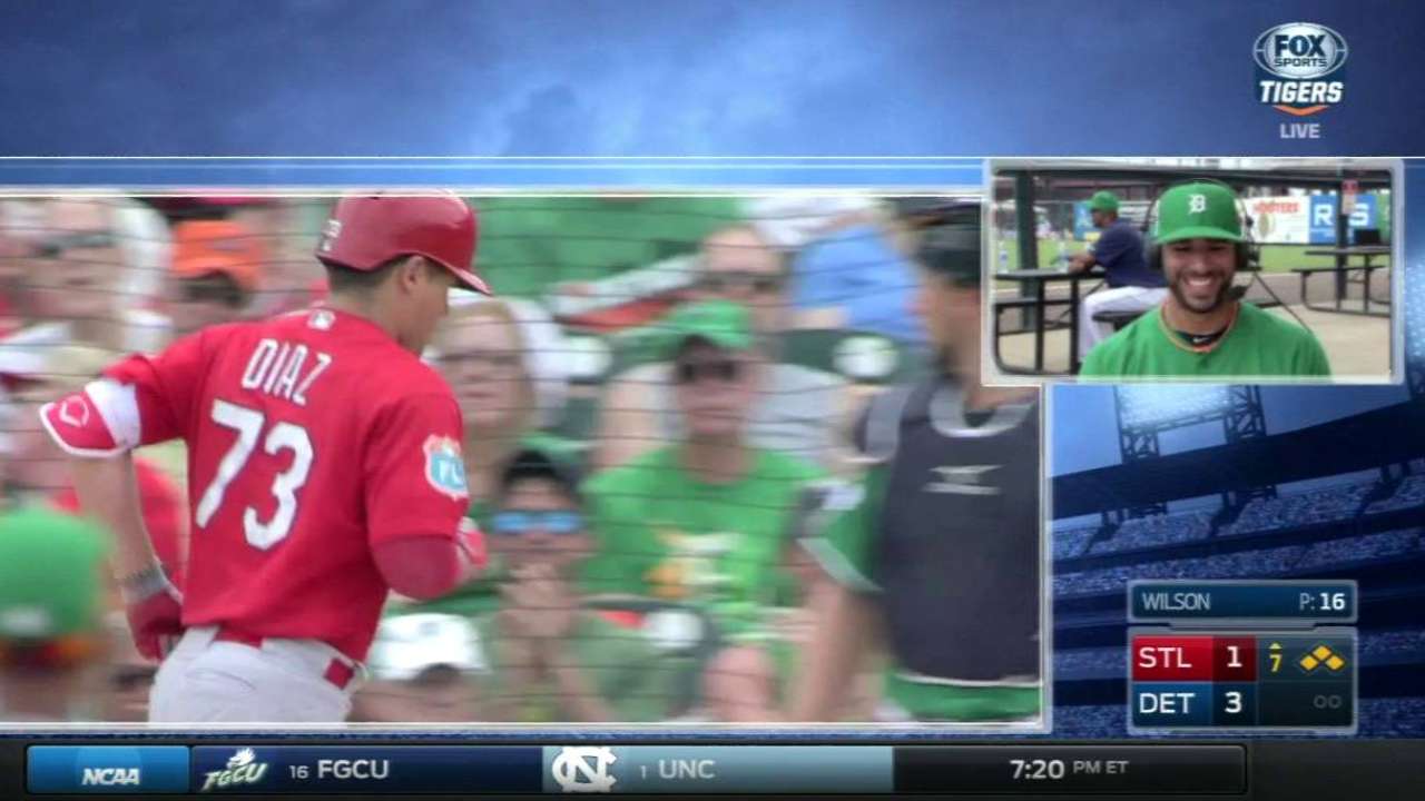 Diaz's long sacrifice fly