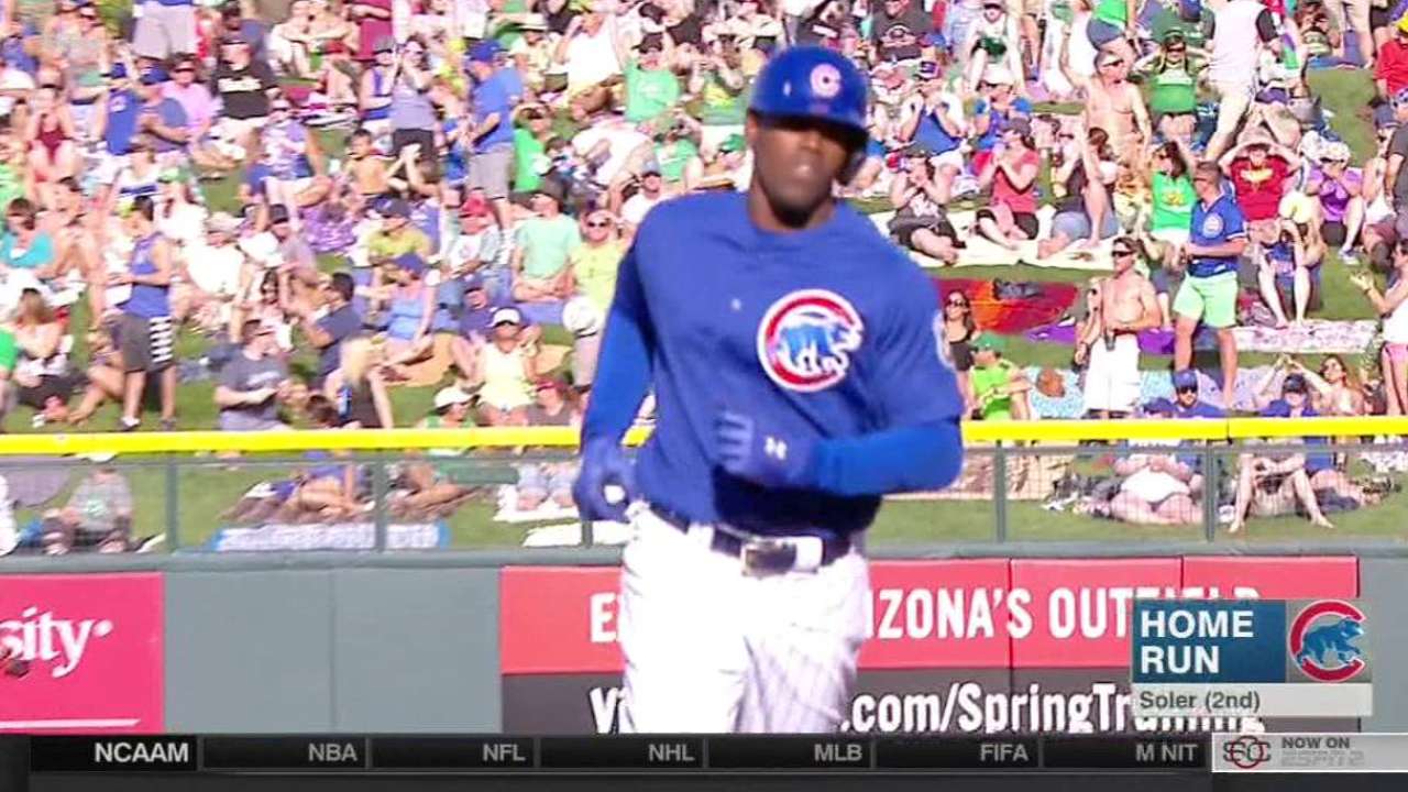 Cubs amass 11 extra-base hits vs. Bradley, D-backs