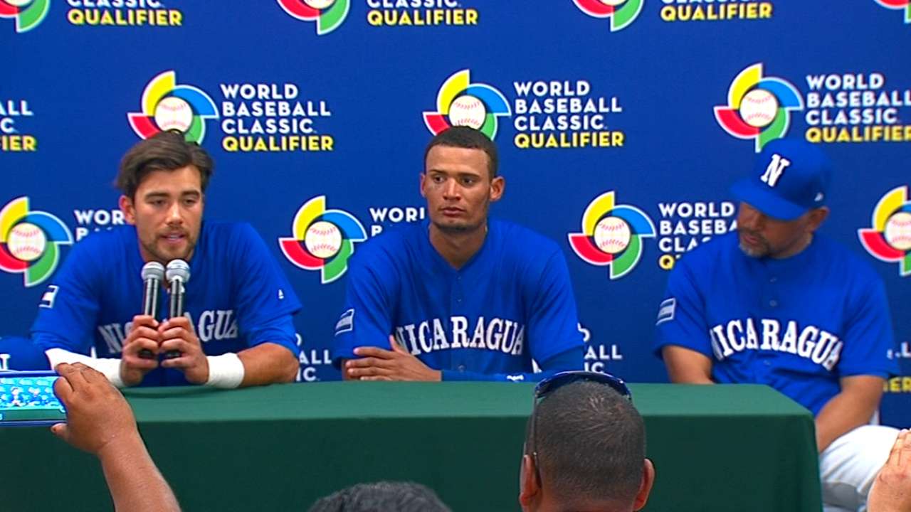 Blandino on walk-off hit