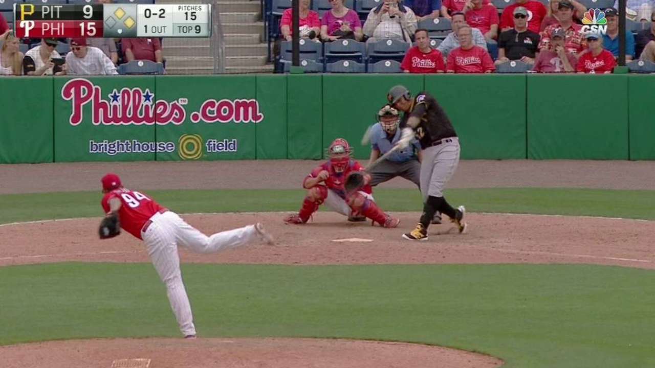 Osuna's three-run shot