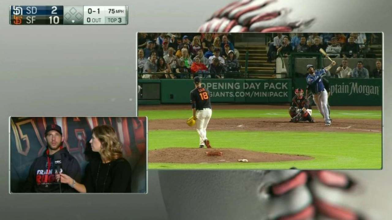 Kemp's solo homer