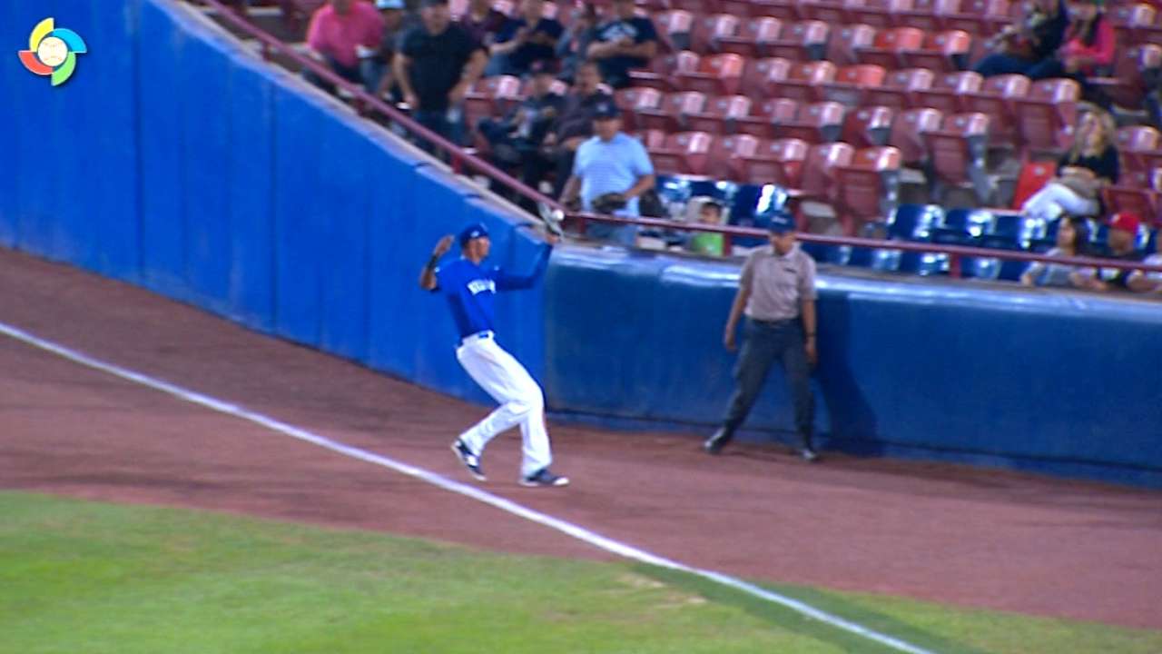 Miscue leads to Mexico run
