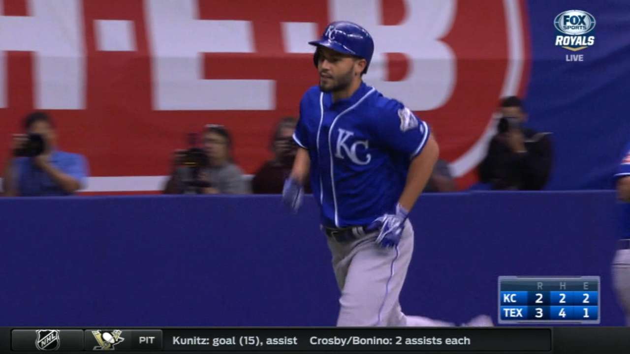 Hosmer, Royals welcome first spring off-day