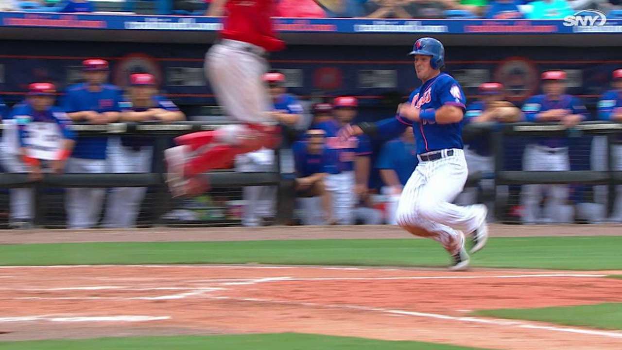 Wrights singles, Reynolds scores