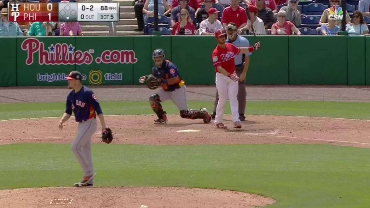 Giles fans Arencibia