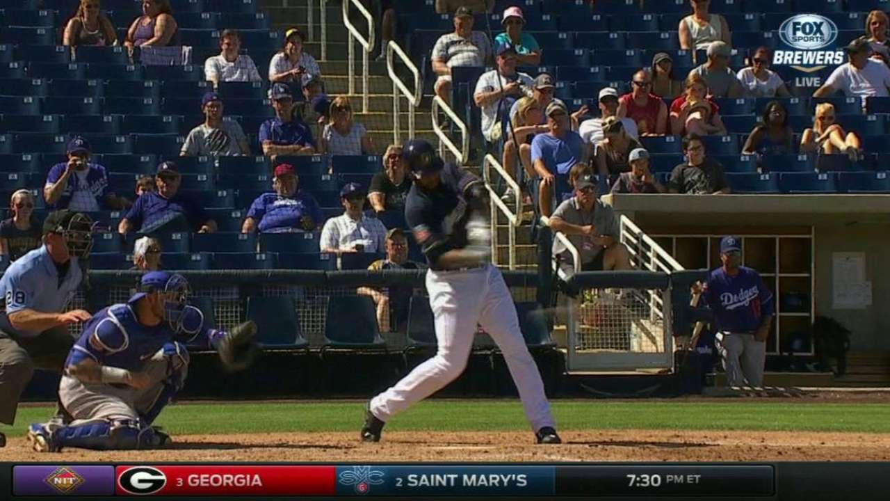 Santana's family fuels him as he begins 2016