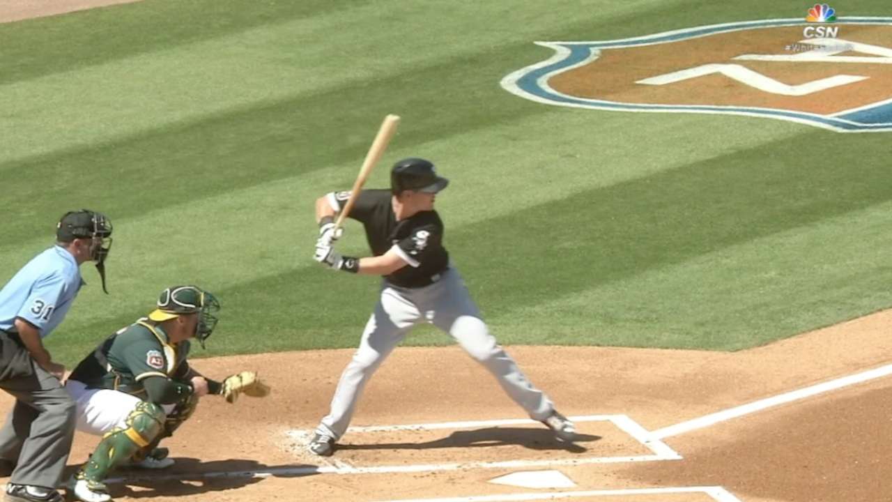 Sands' 2 homers help White Sox down A's