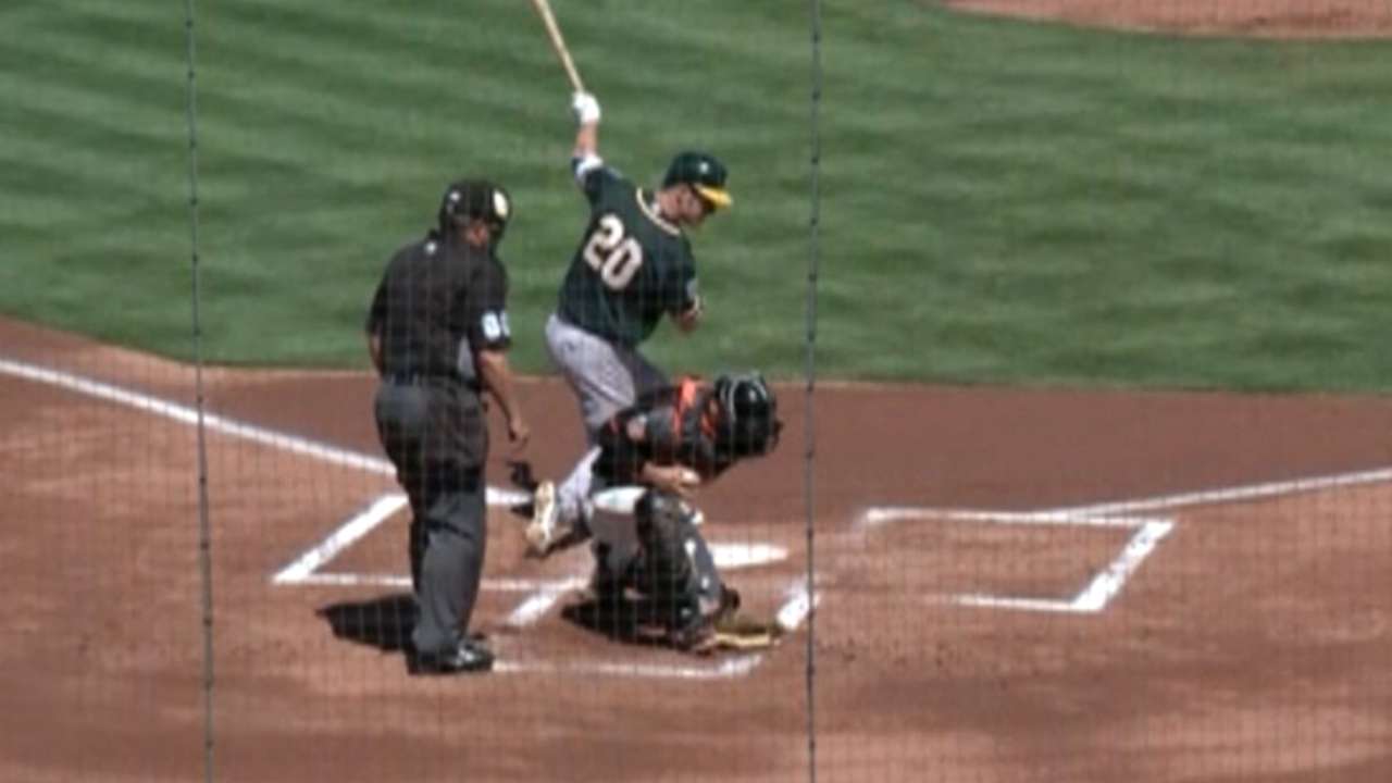 Giants' catching corps takes another hit