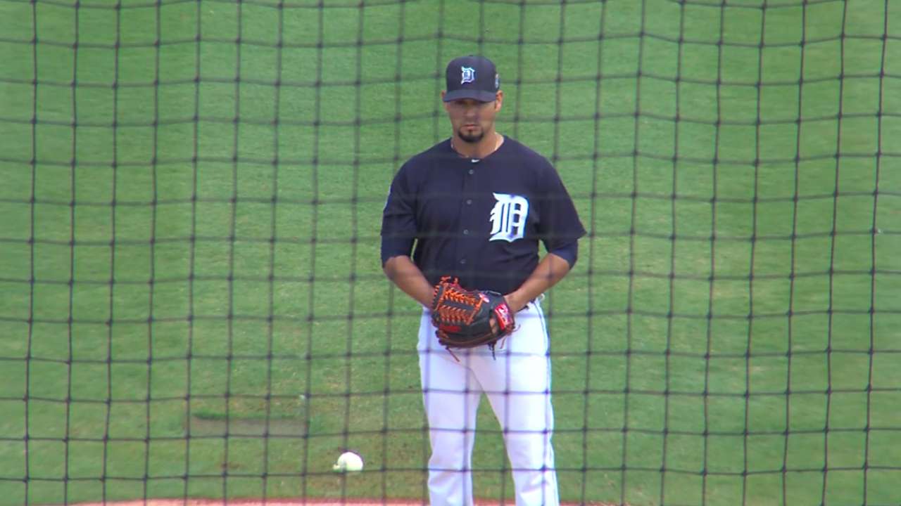 Miggy backs Anibal's spotless debut vs. Phils