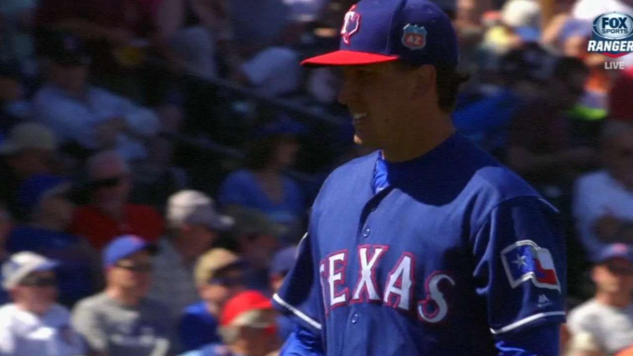 Holland, Desmond star in win over Cubs