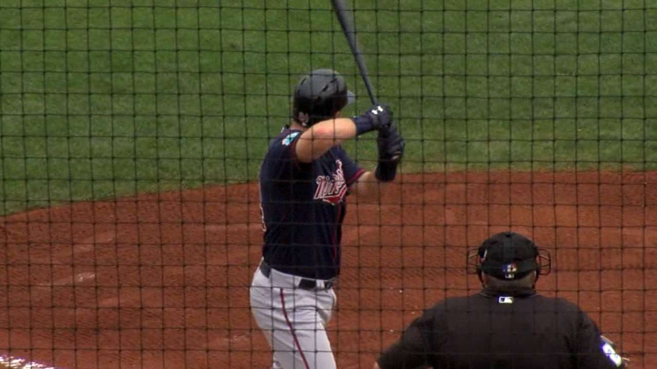 2-HR games by Plouffe, Suzuki power Twins