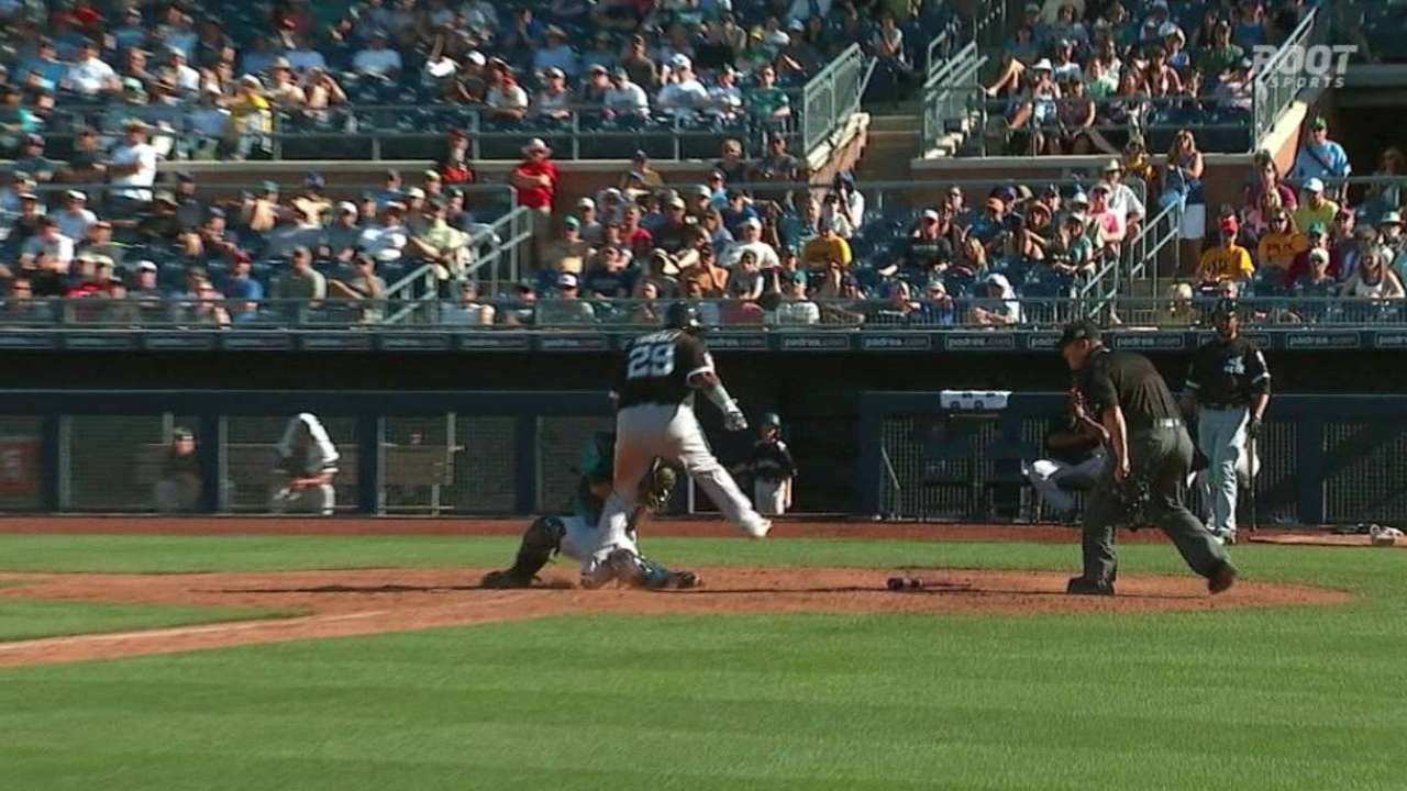 Sardinas gets Sanchez at home