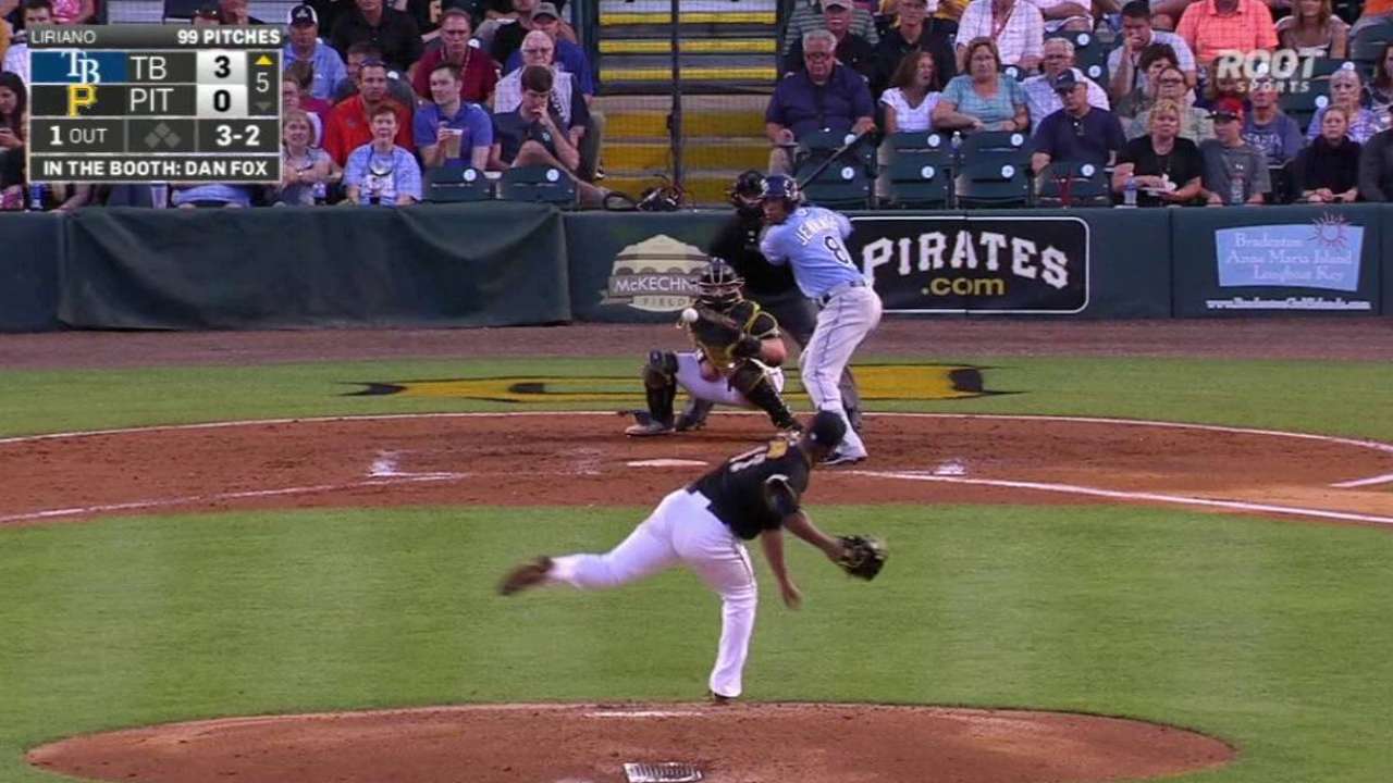 Liriano strikes out Jennings