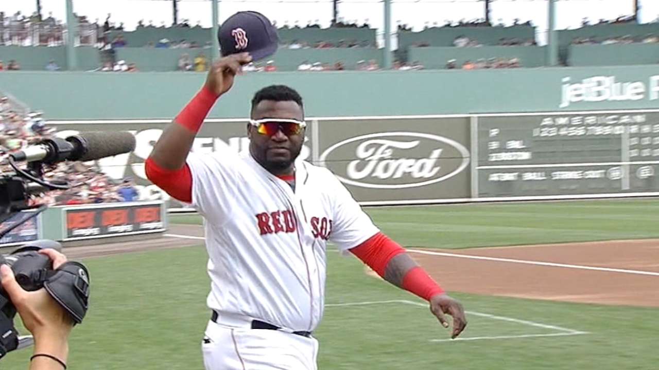 Ortiz receives ovation