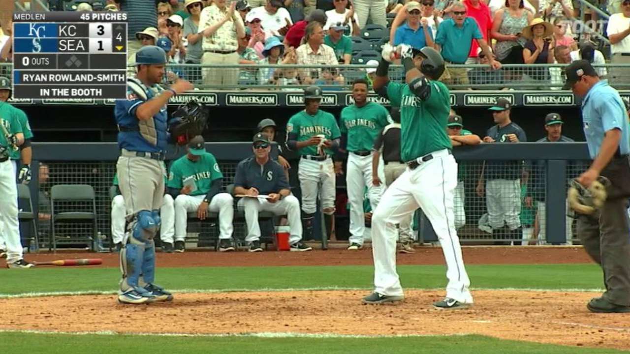 Cruz, Cano homer as Karns celebrates new gig