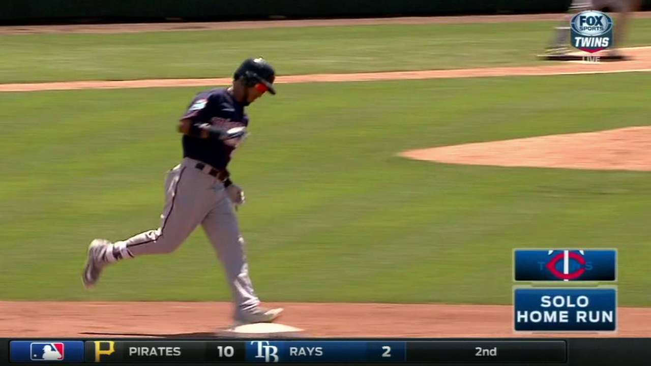 Hanley, Ortiz homer, but Twins ride 5-run 7th