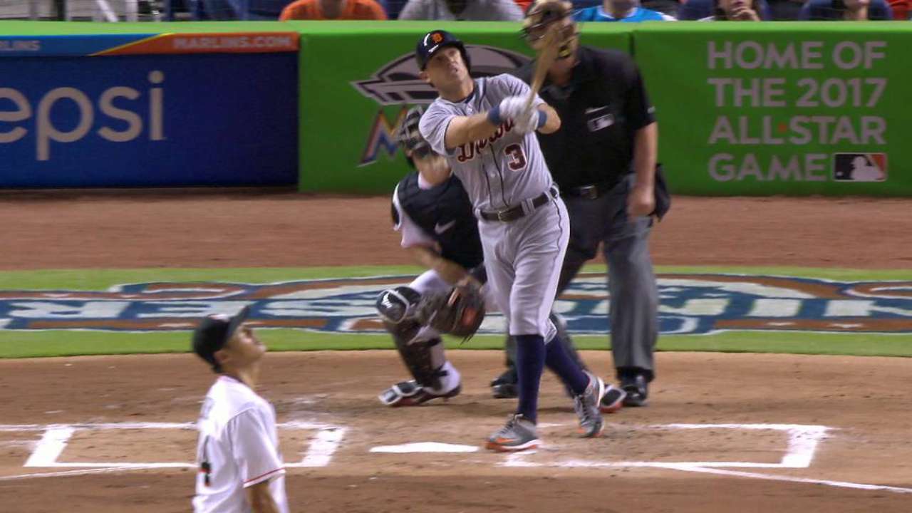 Kinsler's three-run homer