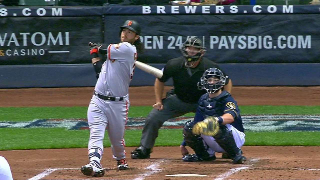 Crawford's HR gives Cueto win in SF debut